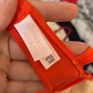 Victoria's Secret Swim - Victoria’s Secret Underwire Bikini Top 34B Victoria's Secret Swim - Victoria’s Secret Underwire Bikini Top 34B